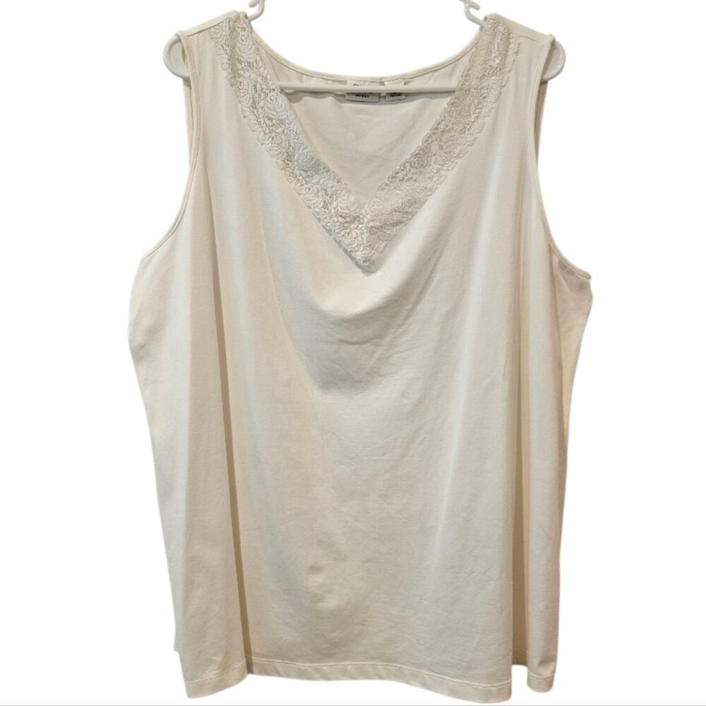Cato Women White Lace Embellished Neckline Tank Top 22/24W